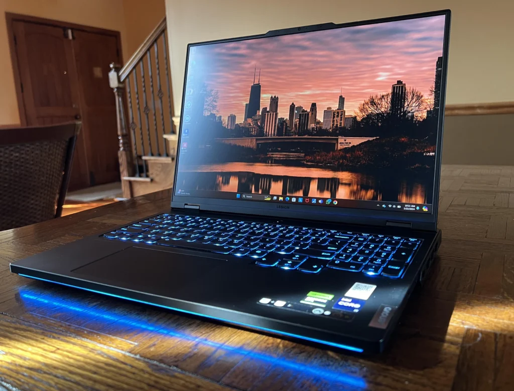 Lenovo Legion Pro 7i display showcasing 165Hz refresh rate